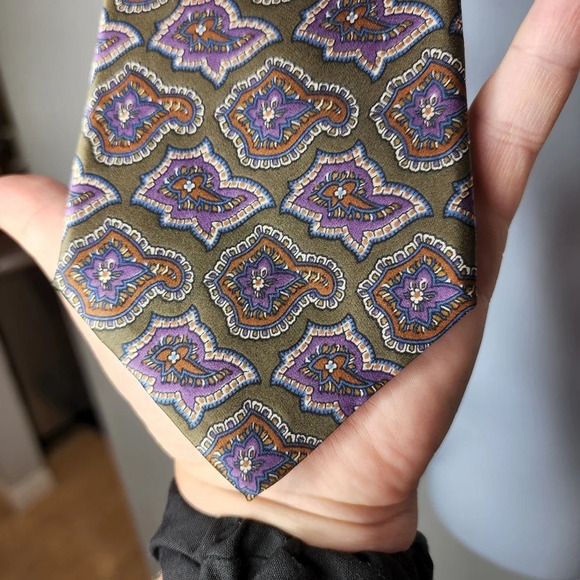 100% silk tie-Geoffrey Beene - Picture 5 of 7